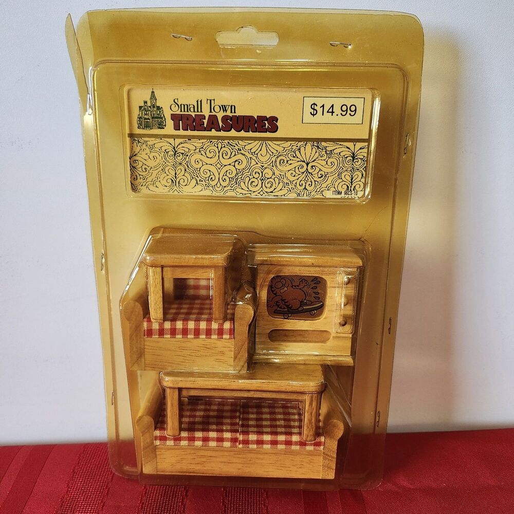 Vintage Small Town Treasures Garfield Wooden Dollhouse Furniture Living Room Set